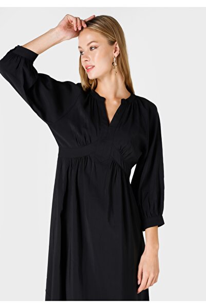 Colin's Дамска черна рокля с нормална кройка