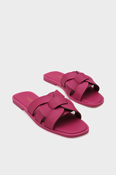 Capone Outfitters شبشب نسائي من لورين