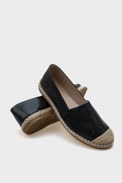 Capone Outfitters حذاء إسبادريل نسائي من باساريلا