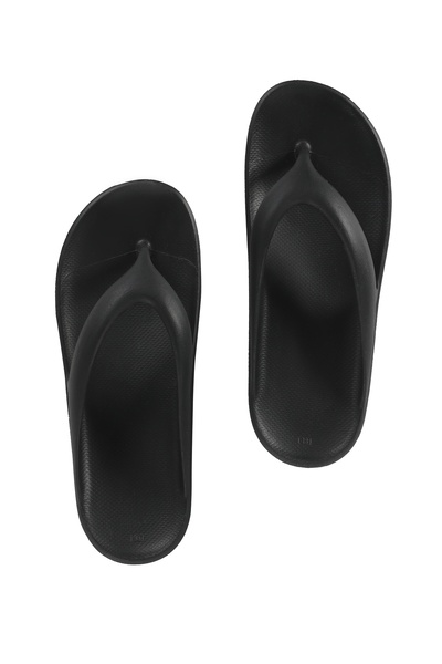 Colin's Women's Black Slippers