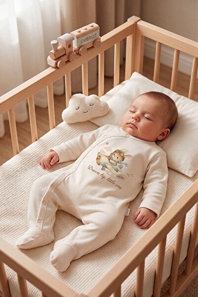 Overoz بدلة للأطفال الأولاد مزينة بطبعة دب الطيار مع أزرار كبس، لون إكرو، 5954