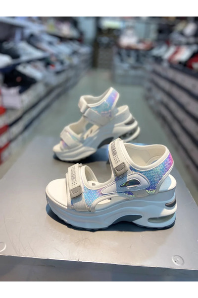 Guja صندل نسائي مستورد بنعل هوائي