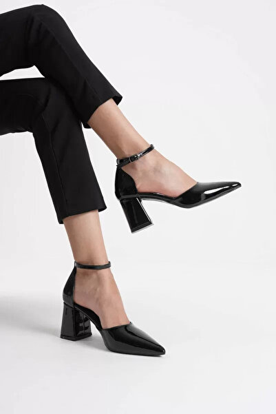 Belinora Μαύρα λουστρίνια γυναικεία παπούτσια με τακούνι TR08MS11A