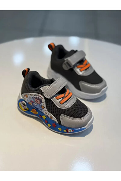 Alphus أحذية رياضية للأطفال من أرفينزو بيبي