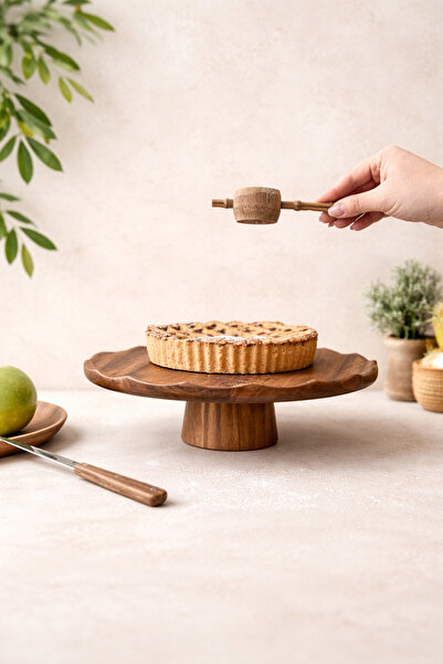 KaiHome Windy Pine Acacia Cake / Pastry Stand