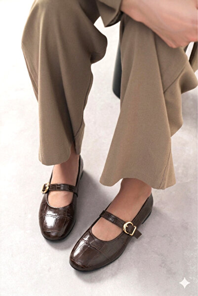 moon glow Γυναικεία καφέ κροκόδειλα παπούτσια μπαλαρίνας με μονή πόρπη Mary J...