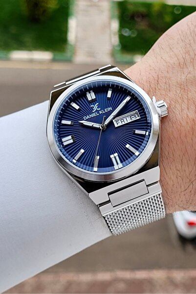 Daniel Klein Navy Blue Silver Color Calendar Men's Wristwatch