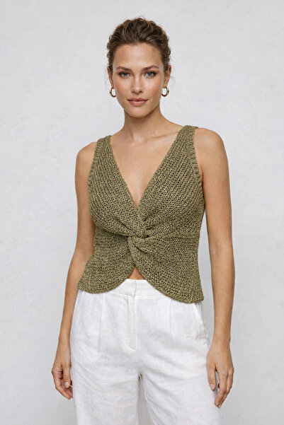 Neden Tekstil Twist Knot Detaylı Premium Kadın Triko Bluz – V Yaka Örgü Dokul...