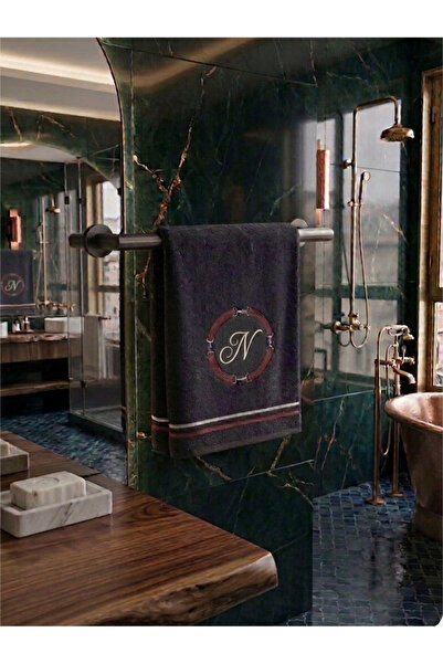 Nur Homing مجموعة مناشف مطرزة بالحروف (قطعتان)