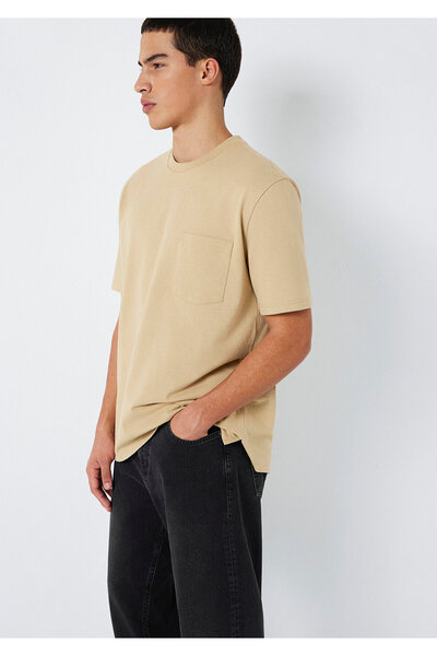 Mavi Beigefarbenes Basic-T-Shirt mit Taschendetail, lockerer Schnitt / bequem...