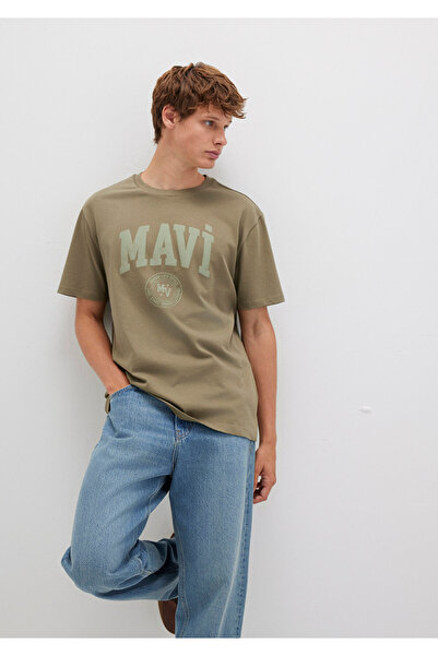 Mavi Khaki T-Shirt mit Logo-Print, lockere Passform / bequemer Schnitt 061289...