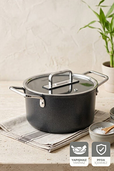 Kitchen Life وعاء جيجيلي إسبيرانزا من التيتانيوم 24 سم