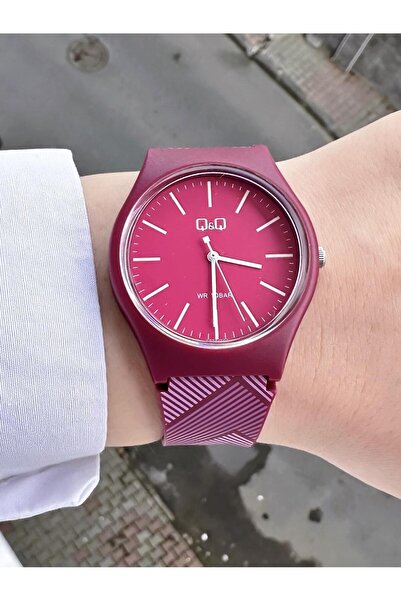 Q&Q  Unisex Su Geçirmez Plastik Kordon Kol Saati