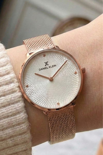 Daniel Klein ساعة يد نسائية بمينا حجر الورد الأصفر وسوار من القش مزدوج اللون