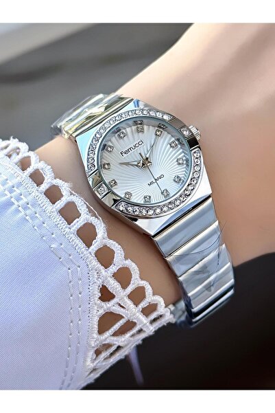Ferrucci ساعة نسائية بسوار معدني فضي ومينا حجر أبيض