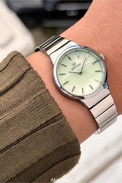 Reward ساعة يد نسائية بحزام فولاذي RD212031L