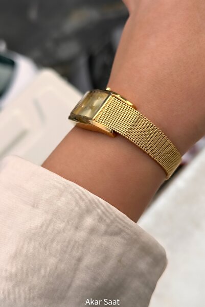 Fiesta ساعة يد نسائية F25027L بحزام معدني منسوج