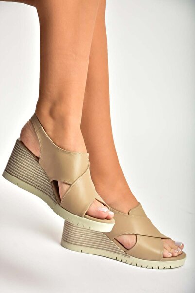 Fox Shoes Y555340503 Beige Genuine Leather Wedge Sole Women's Sandals