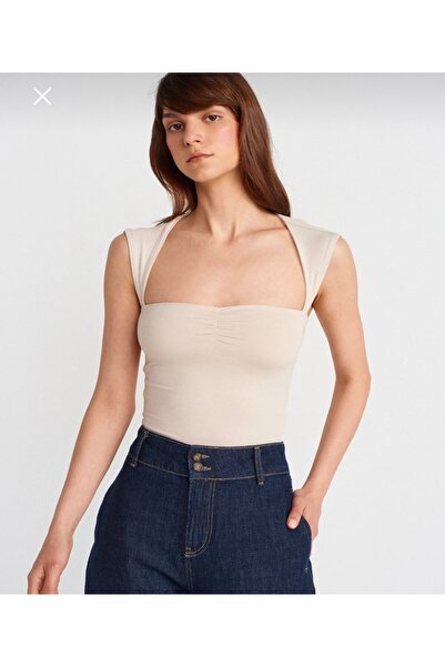 Dilvin Arkadan bağlamalı crop