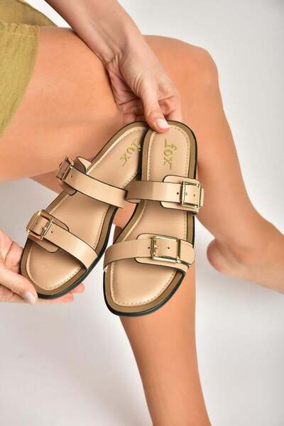 Fox Shoes Y973291109 Women's Slippers with Leather Buckle Detail