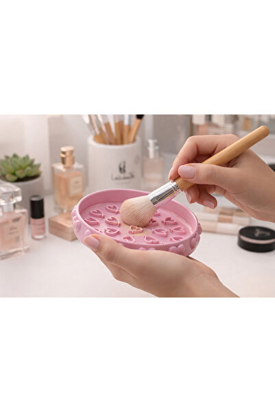 DU&ER Heart Shaped Makeup Brush Cleaning Apparatus Silicone Cleaner