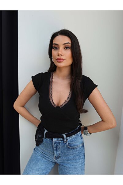 ESRAHELVACI Dantel Detay V Yaka Fitilli Bluz