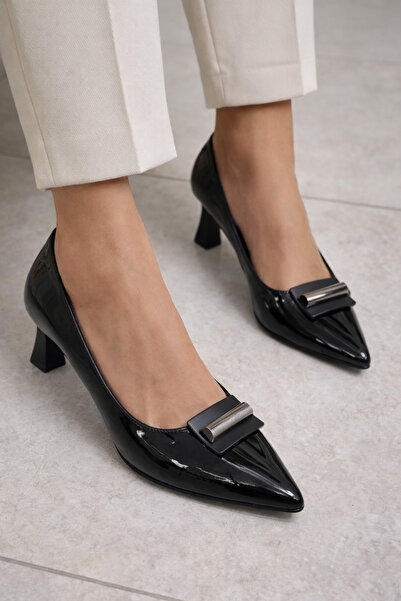 FELES Patent Leather Short Heel Evening Dress