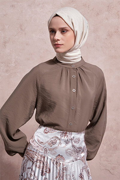 Armine Aksesuar Detaylı Bluz Haki