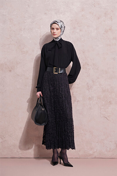 Armine Dantel Piliseli Etek Siyah