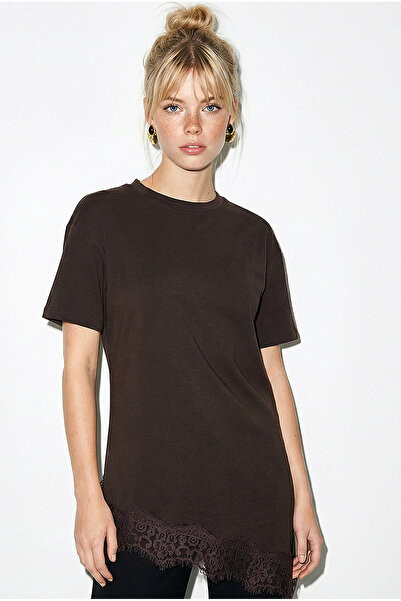 Look Kadıköy Kadın Dantel Detaylı Asimetrik Kesim Kısa Kollu T-Shirt 1078 60286069