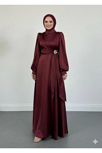 STİLZARAFET فستان سهرة من الساتان مع تفاصيل بروش وردي