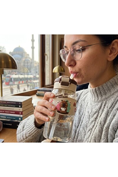 kt kuzey tacı Reading Capybara Tasarımlı Pipetli Çocuk Matarası Sızdırmaz Kil...