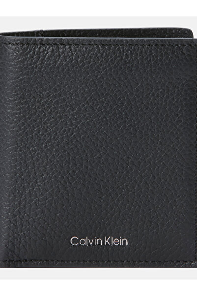 Calvin Klein محافظ رجالية