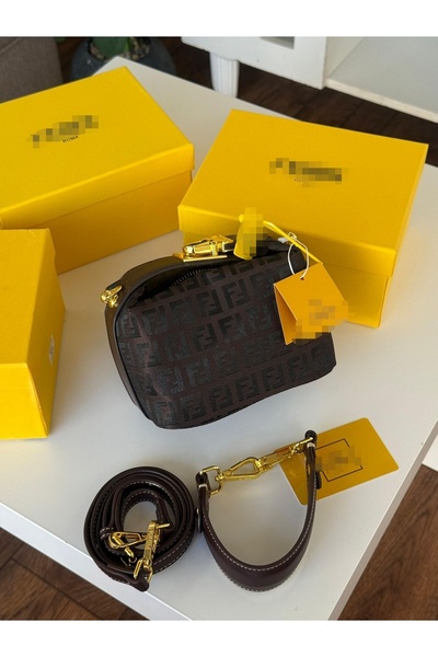 Generic Handbag and shoulder bag, high quality material, with accessories