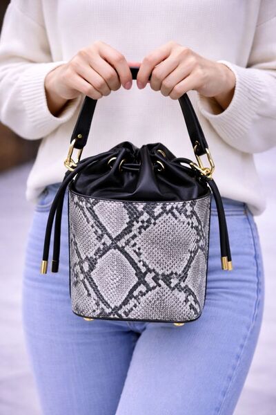 mothers dream 𝐓𝐫𝐞𝐧𝐝𝐲 𝐒𝐧𝐚𝐤𝐞 𝐏𝐫𝐢𝐧𝐭 𝐁𝐮𝐜𝐤𝐞𝐭 𝐇𝐚𝐧𝐝𝐛𝐚𝐠