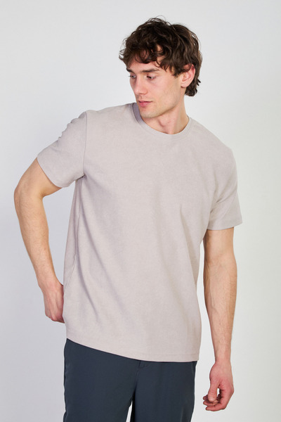 BARRELS AND OIL Men's Crew Neck Textured T-Shirt - Light Gray