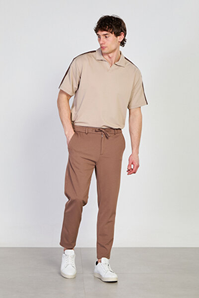 BARRELS AND OIL Men's Regular Fit Jogger Pants - Brown