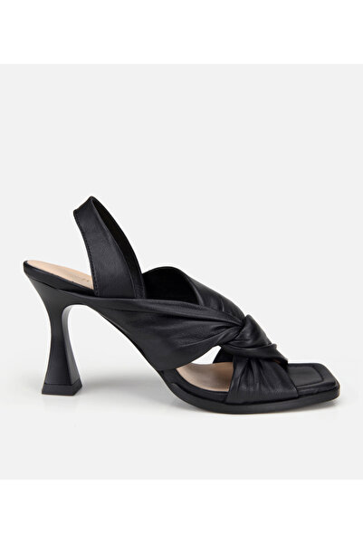 Hotiç Kadın Deri Siyah Arkası Açık Topuklu Sandalet