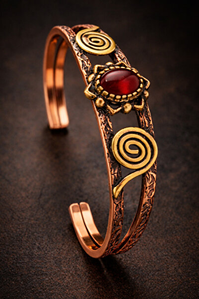 İyyaKee Women's Copper Bracelet with Natural Red Agate Stone, Stylish Cuff Br...