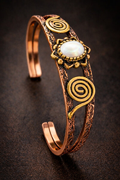 İyyaKee Women's Copper Bracelet with Natural White Stone, Stylish Cuff Bracelet