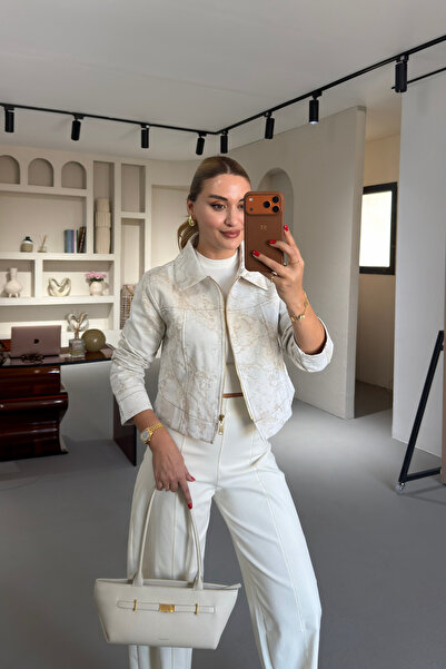 Sezgi Tekin سترة كريمية مطرزة طبيعياً