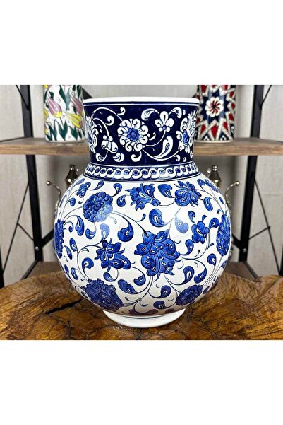 Çini Evi سراي مافلي - فازة شاه من بلاط إيزنيك