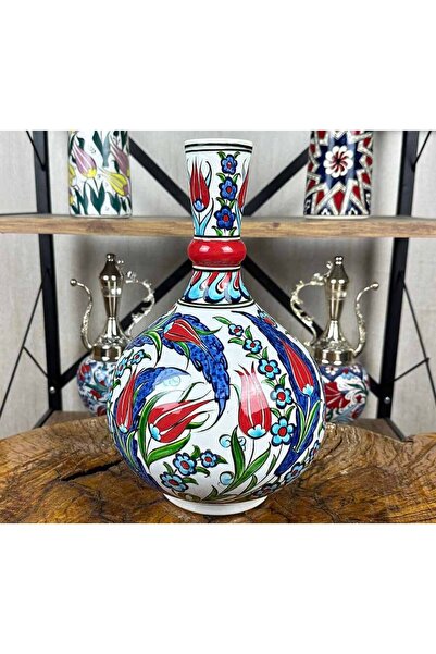 Çini Evi أناقة التوليب - فازة من فخار إيزنيك