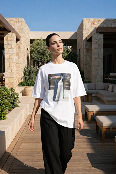 Amia&Co. White Oversize Crew Neck Bag Printed T-Shirt with Tassel Detail for ...