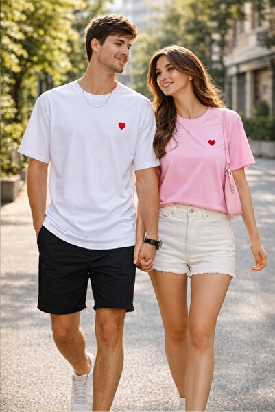 MEBA Тениска Sevgili овърсайз с къс ръкав и удобна кройка. ЦЕНАТА Е ЗА 2 БРОЯ...