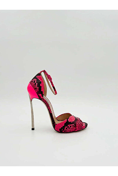 Casadei تقنية بليد إن بايثون