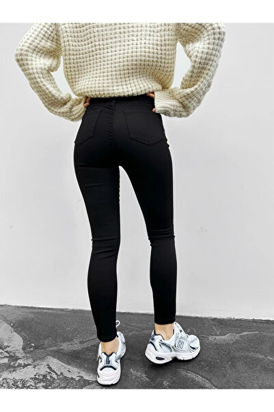 Livik Μαύρο τζιν παντελόνι Tudor με στενή γραμμή και εφέ σύσφιξης