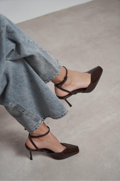 NİŞANTAŞI SHOES Kahla Brown Patent Leather Ankle Strap Open Toe Detail Women'...