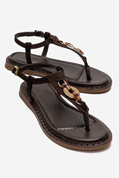 LuviShoes Γυναικεία σανδάλια TIANA από γνήσιο δέρμα καφέ σουέντ με αγκράφα
