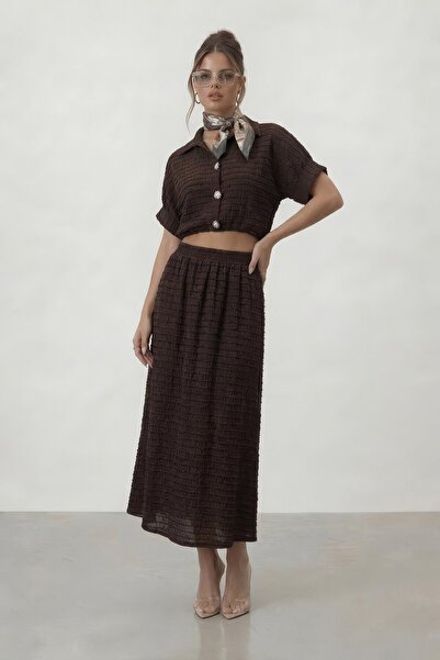 VAGGON Textured Crop and Midi Skirt Set